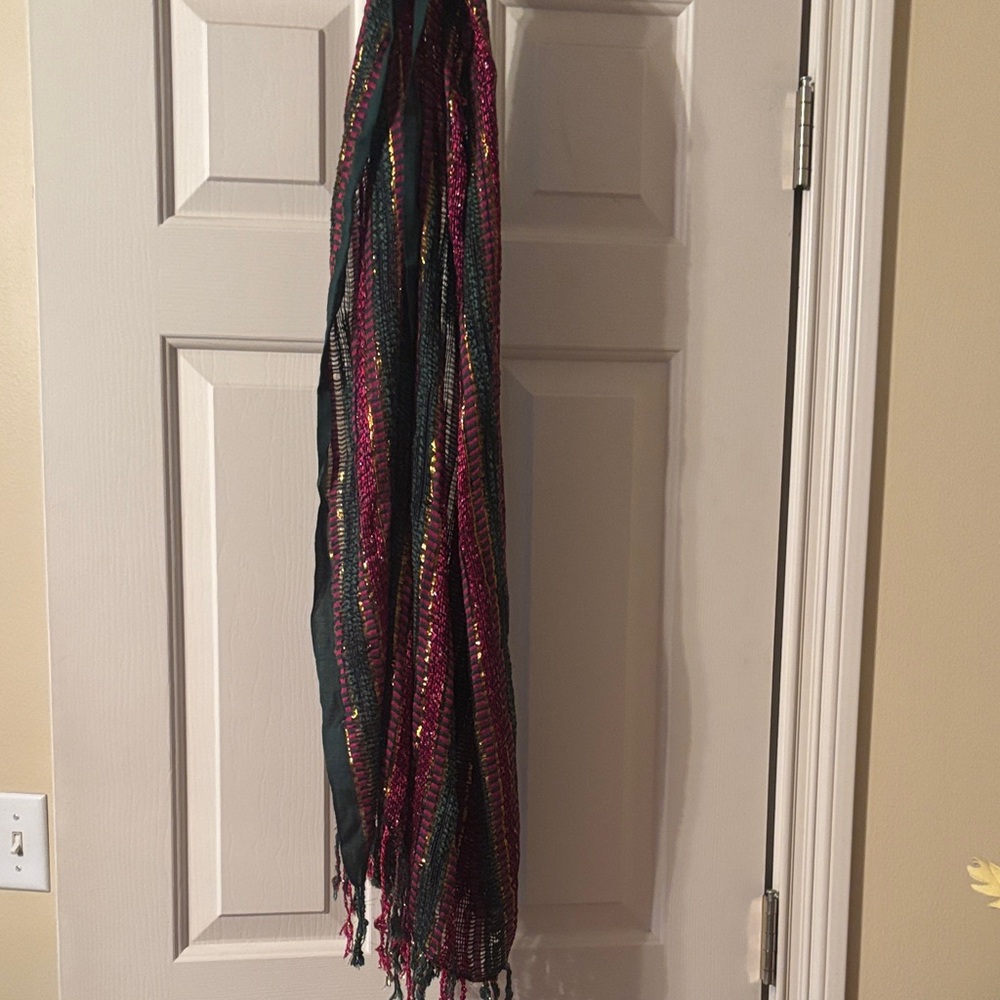 Elegant Multicolor Woven scarf/wrap